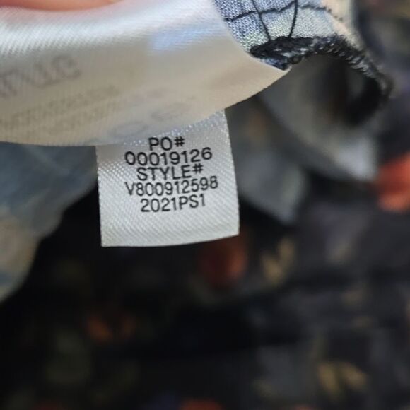 Vince Pomegranate Satin Pleated Blouse Top Silky Keyhole Accordion Regency XL - Picture 13 of 15